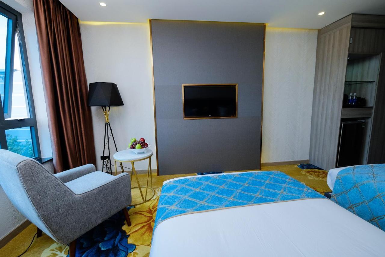 Diamond Hotel Thu Dau Mot Buitenkant foto