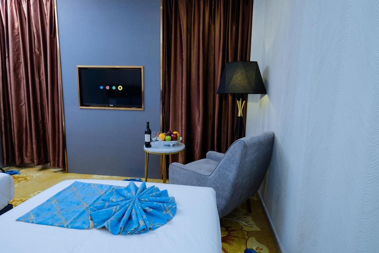Diamond Hotel Thu Dau Mot Buitenkant foto