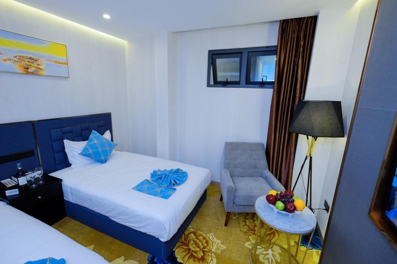 Diamond Hotel Thu Dau Mot Buitenkant foto