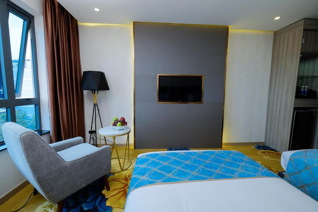 Diamond Hotel Thu Dau Mot Buitenkant foto