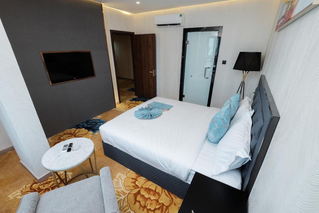 Diamond Hotel Thu Dau Mot Buitenkant foto